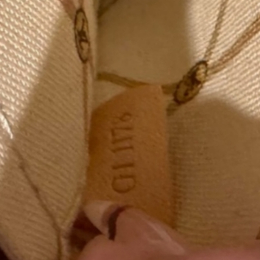 LV Summer Trunk Pouch/Wristlet - Picture 6 of 14